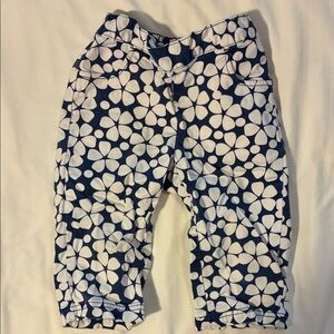 Hanna Andersson Navy and White Floral Pull-On Cropped Pants